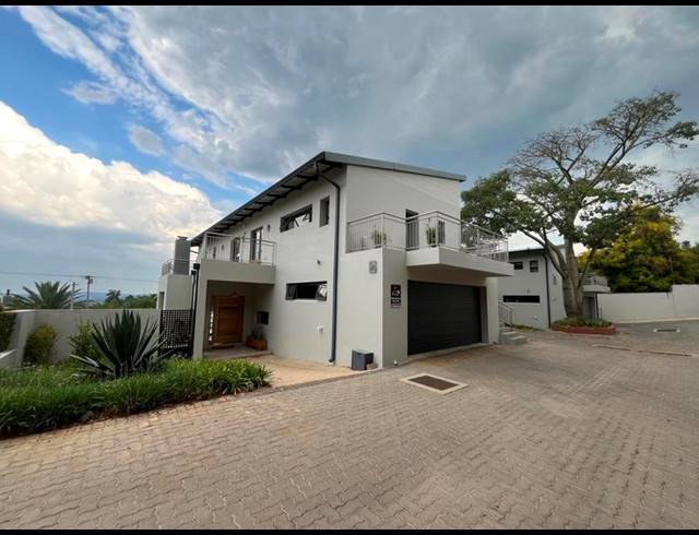 4 BEDROOM CLUSTER FOR SALE IN WATERKLOOF